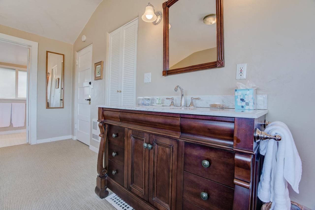 Sandpiper Inn Carmel-by-the-Sea Bagian luar foto