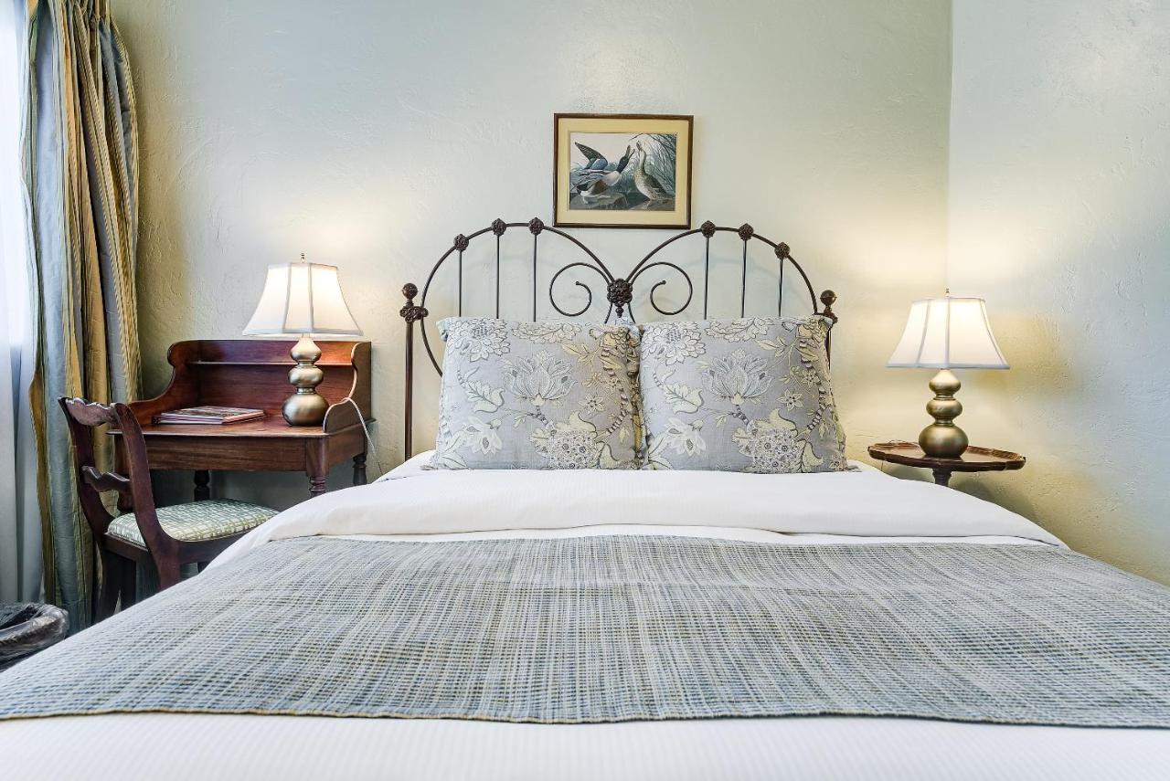 Sandpiper Inn Carmel-by-the-Sea Bagian luar foto
